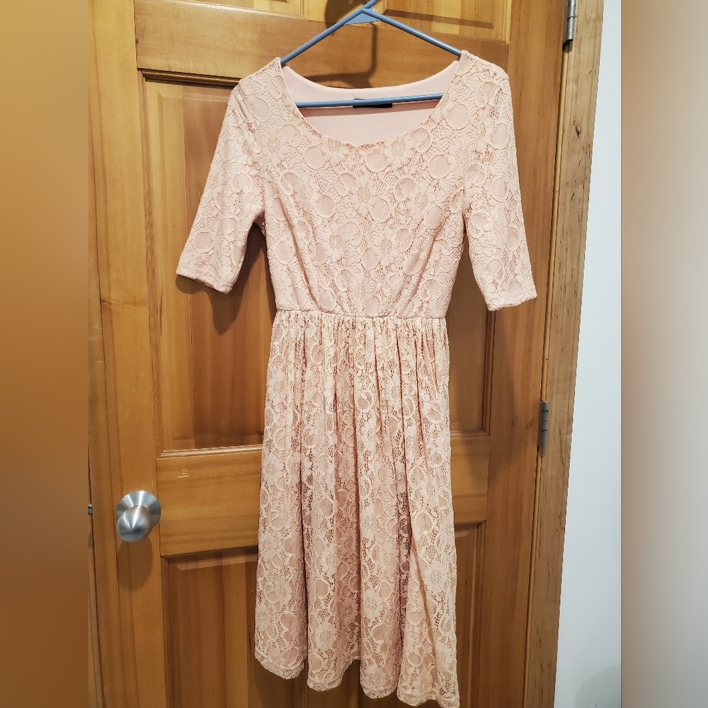 MIKAROSE Lace Dress in Peach Size XS